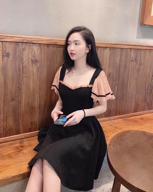 VÁY XOÈ TAY VOAN CỔ BÈO