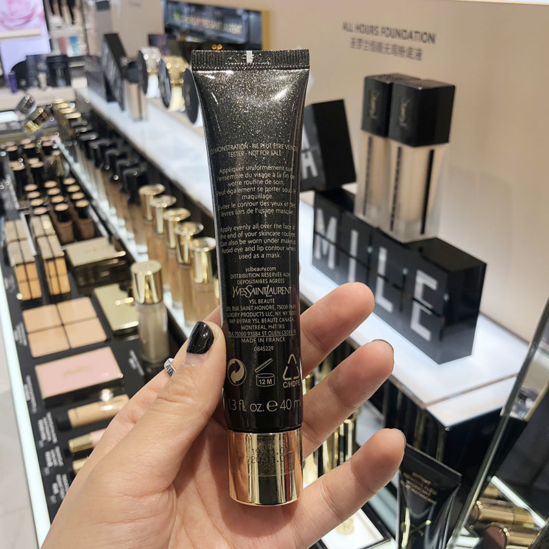 Yolo ❤ Kem lót trang điểm phiên bản mới YSL Pháp Silk Black Satin 40ML ((Mua giới hạn))