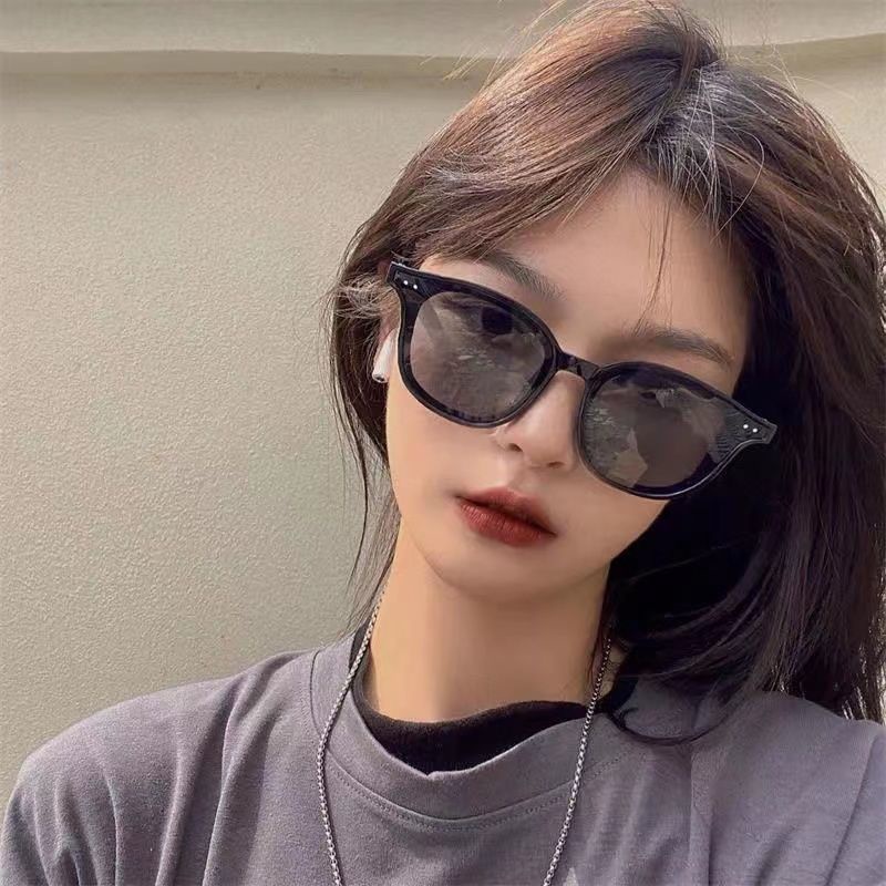 Kính Mát Gọng Đen Phong Cách Retro Mỹ Chống Tia UV Cao Cấp Sự Bảo Vệ