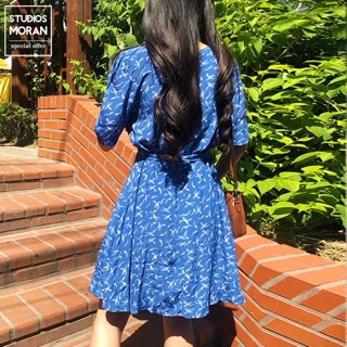 Váy hoạ tiết xanh lam