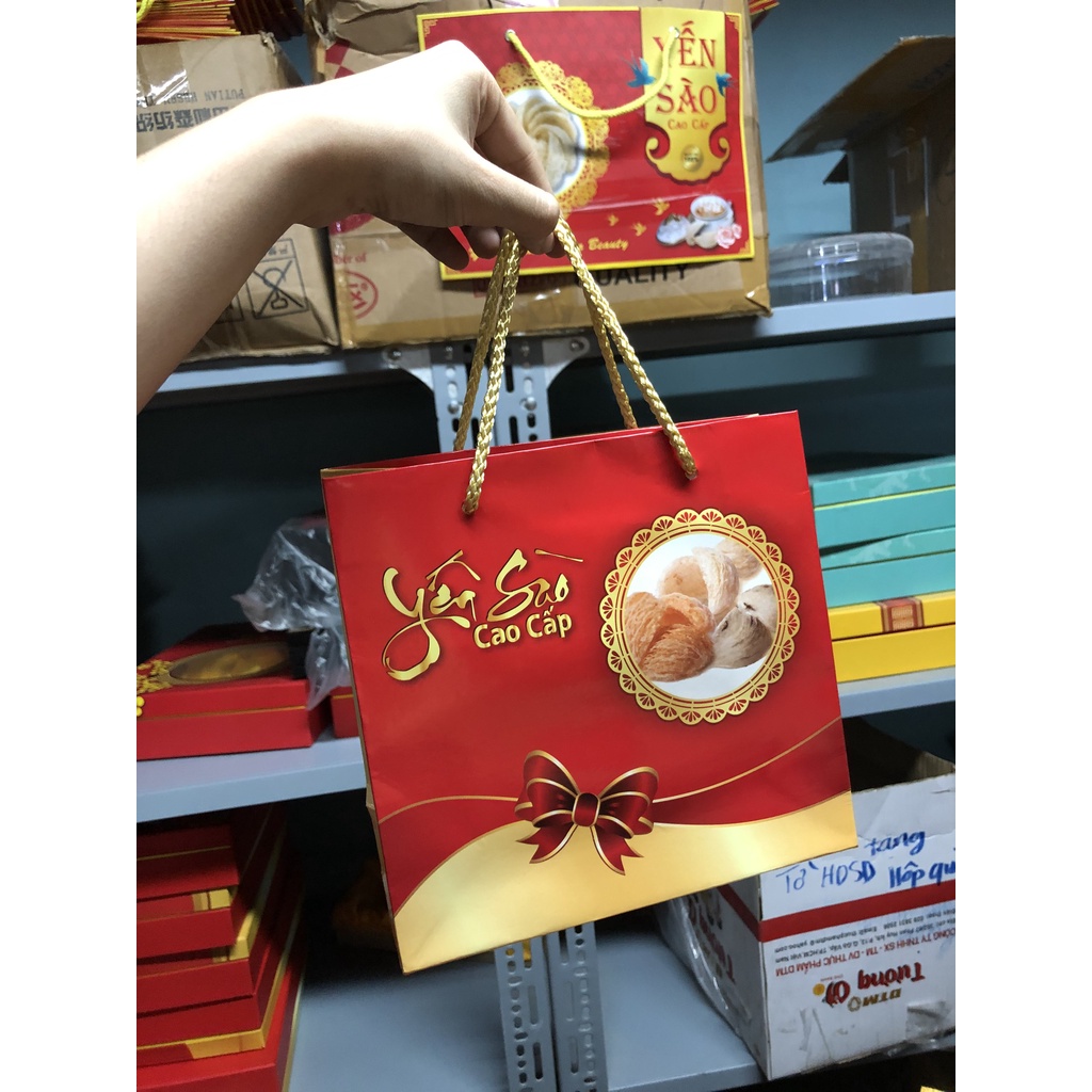 Túi giấy nhỏ nhất - 19x18x7.5cm đựng hộp vuông,tròn, kc 50g