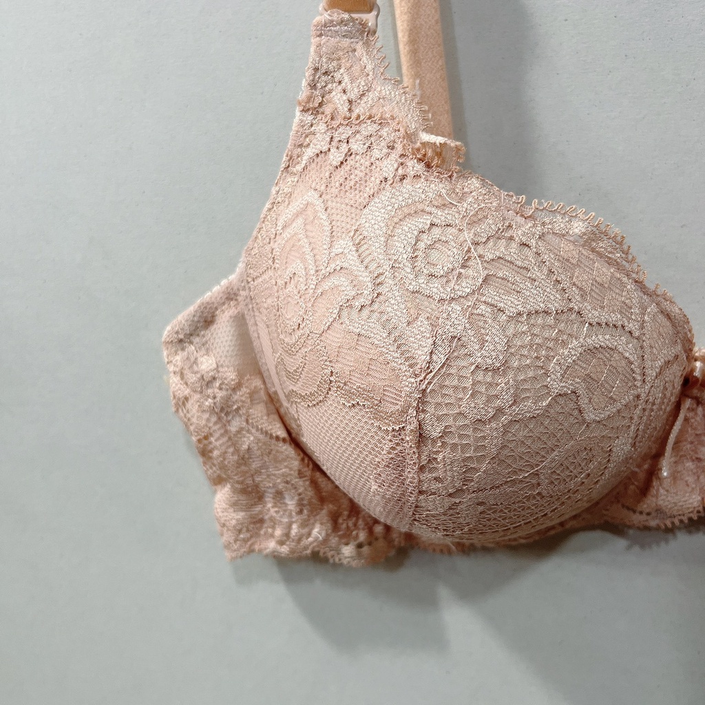 Áo ngực không gọng nữ ren nâng ngực Lovely 042 mút ép vừa mềm mịn cúp xéo nguyên ngực size 34-36-38