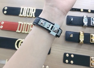 Vòng tay HM khóa cài nhỏ