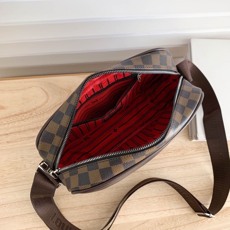 Túi đeo chéo Lv dáng hộp | BigBuy360 - bigbuy360.vn