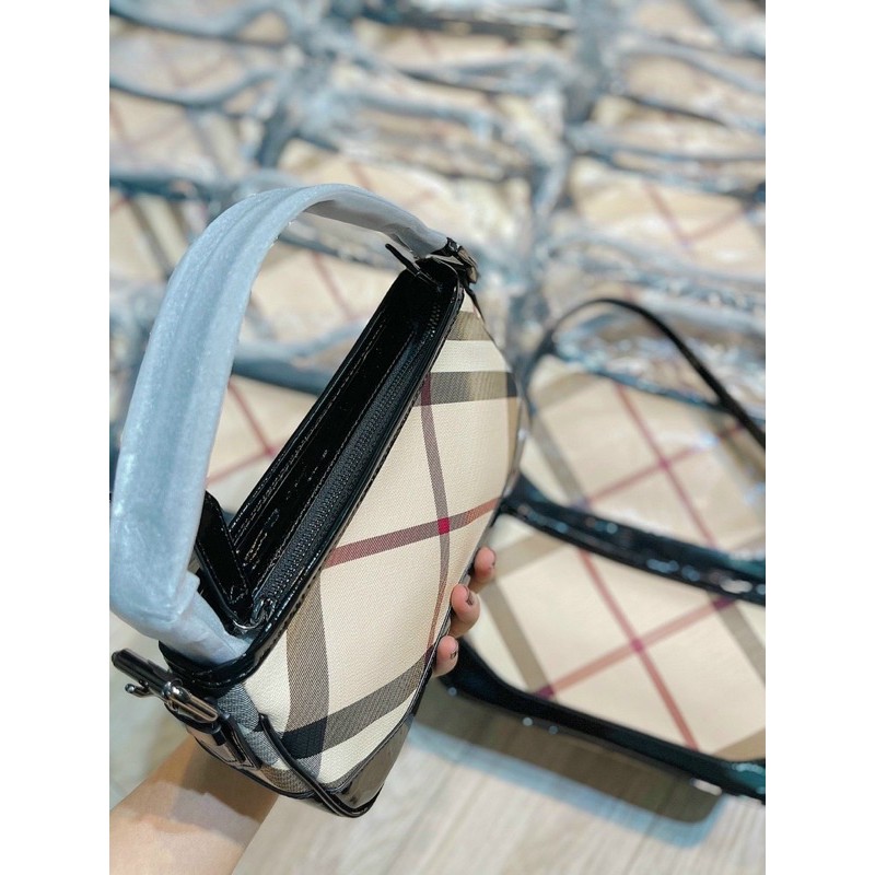 Túi kẹp nách B.b.Ri viền đáy