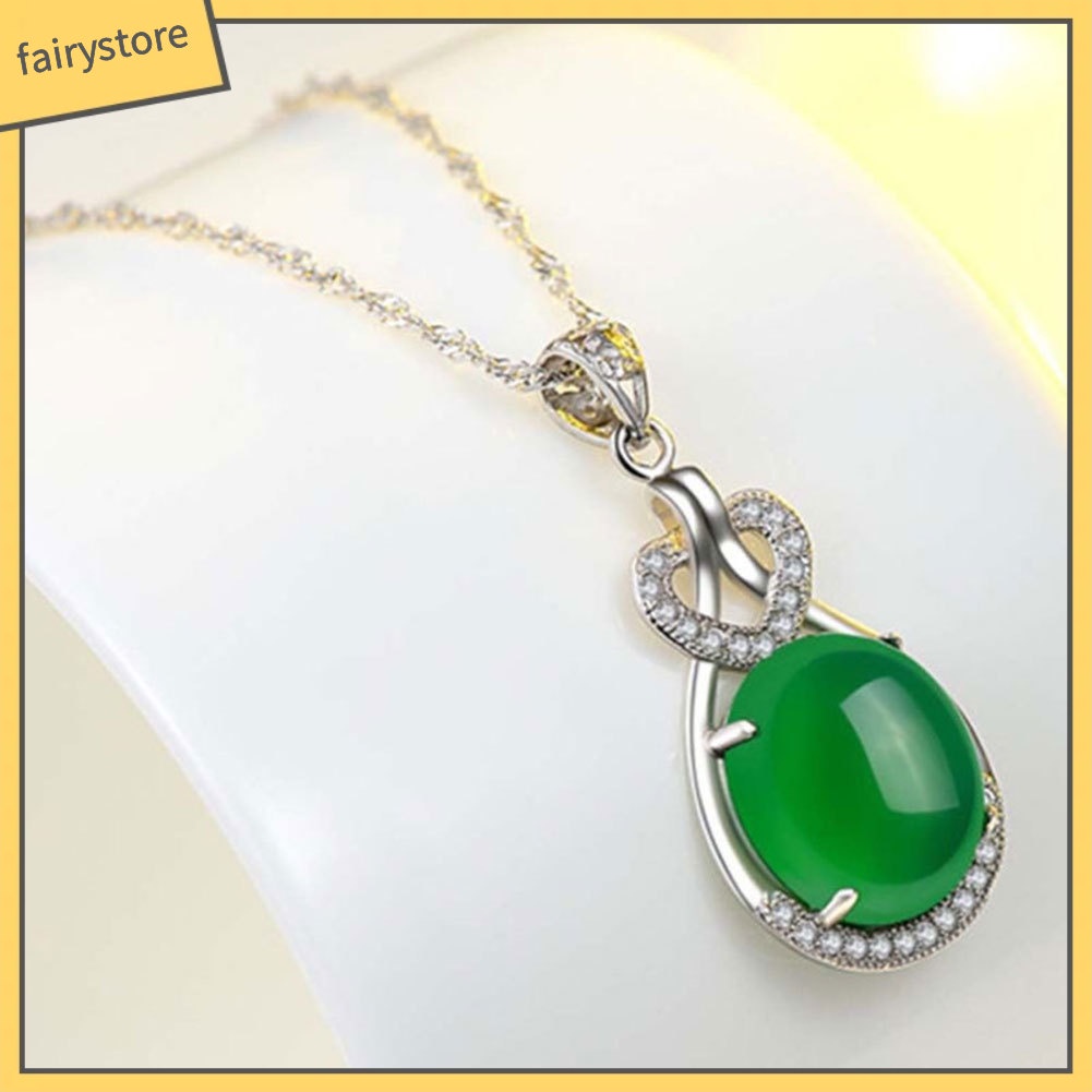 Dây Chuyền Mặt Đá Ngọc Lục Bảo Tự Nhiên Sang Trọng