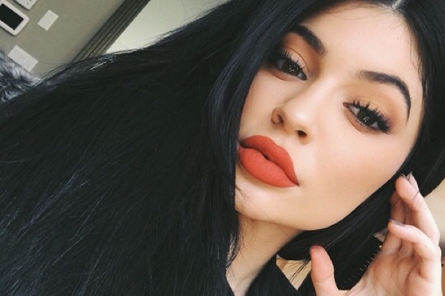 Son kem lì Kylie