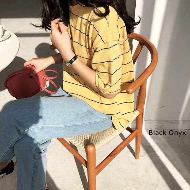 Áo phông kẻ ngang oversize