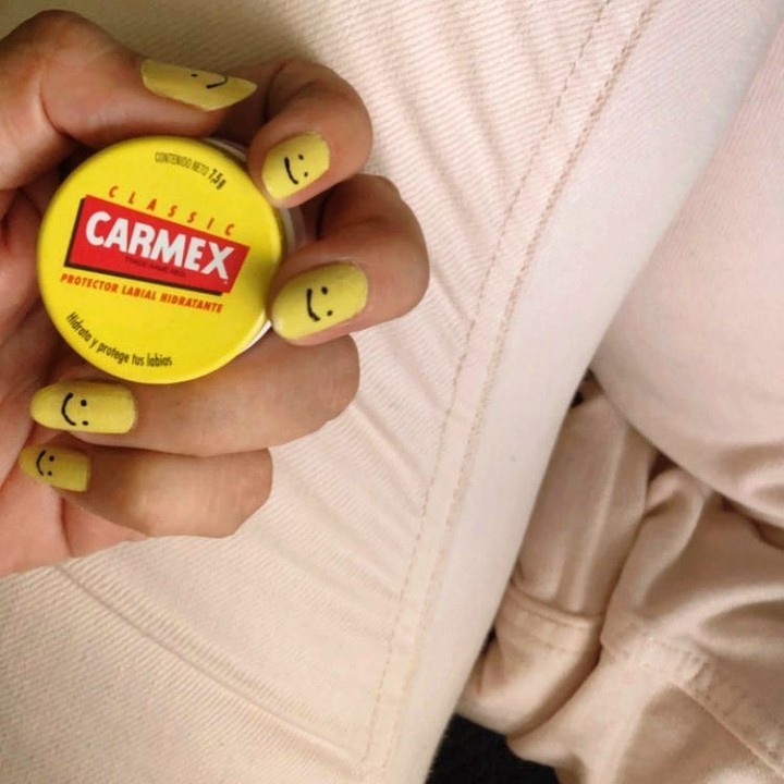 Son dưỡng môi Carmex Moisturising Lip Balm [Nika Story]