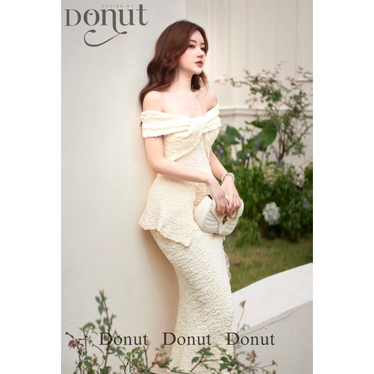 Set xốp trễ vai xẻ tà