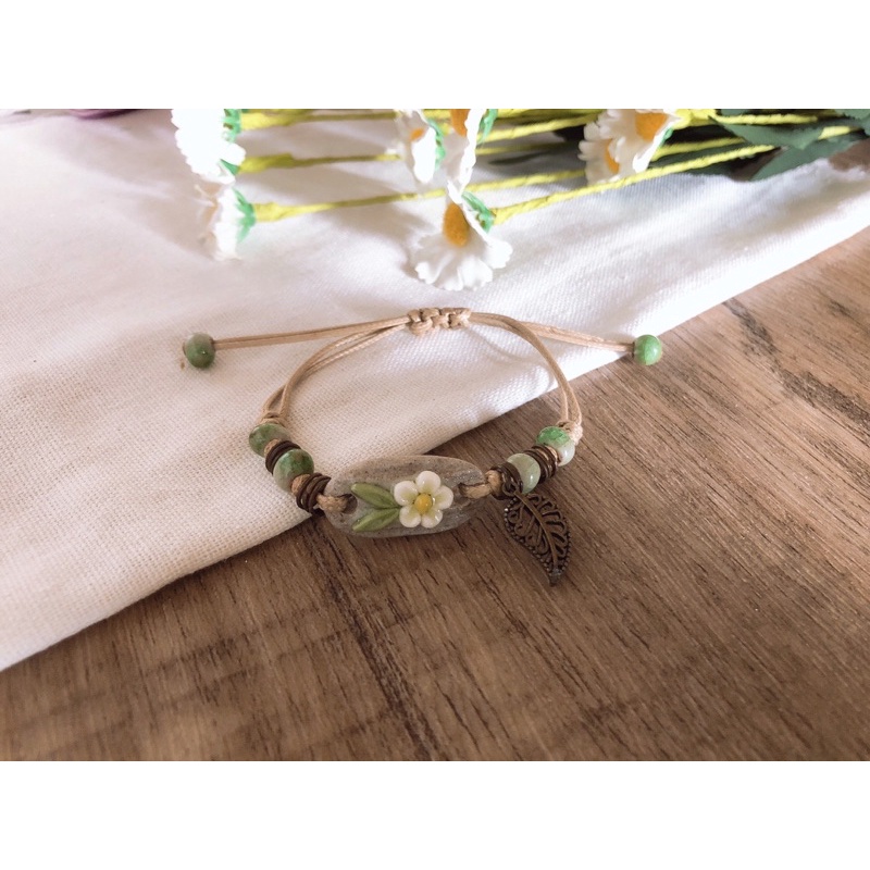 Vòng gốm hoa xinh xắn không thấm nước dễ phối đồ