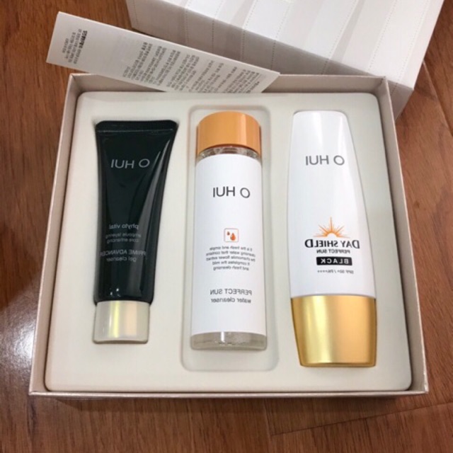 Ohui Set kem chống nắng Ohui Perfect Sun Black che khuyết điểm