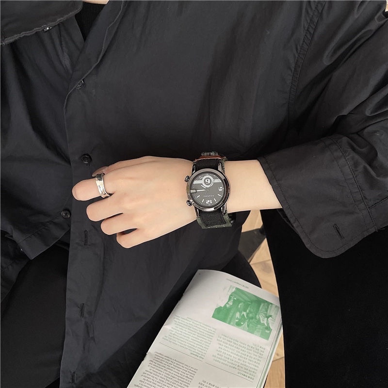 Đồng hồ nữ Ulzzang đeo tay thiết kế