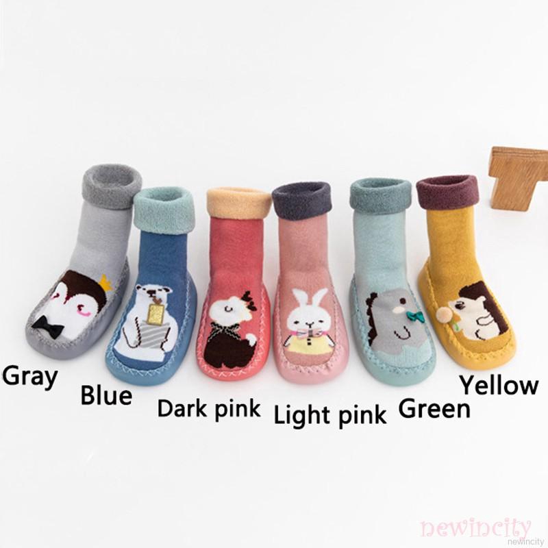 Vớ cotton giữ ấm chân chống trượt in họa tiết xinh xắn cho bé