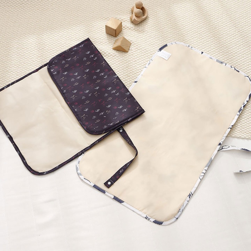Thảm Thay Tã Nylon Chống Thấm Nước Có Thể Gập Gọn Tiện Dụng Mang Theo Du Lịch / Dã Ngoại Cho Bé