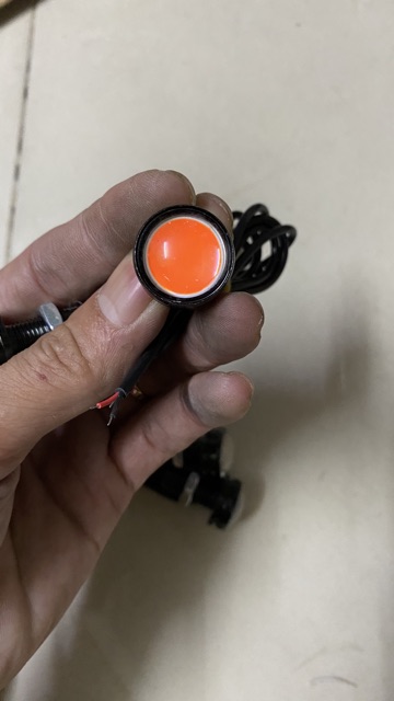 Đèn led xi nhan nút áo loại tốt nhân lớn , vỏ kim loại