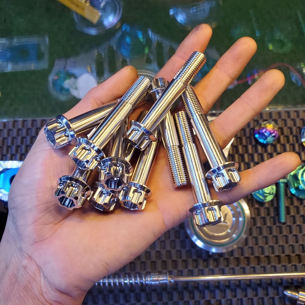 Ốc salaya 8x50 TBT chất liệu inox 304 lắp tăng sên âm cần thắng winner sonic cùi dĩa và nhìu vị trí trên xe