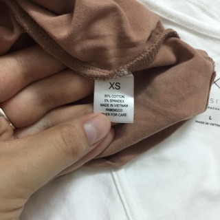Áo vạt chéo croptop Pacsun