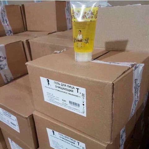 Sữa rửa mặt Bà Già Nga - Gel rửa mặt hoa cúc dưa chuột | BigBuy360 - bigbuy360.vn