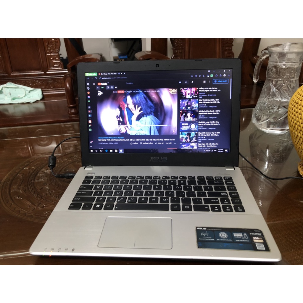 Laptop Core i3 Core i5 Core i7 ram 4G 8G SSD 120G Học tập giải trí