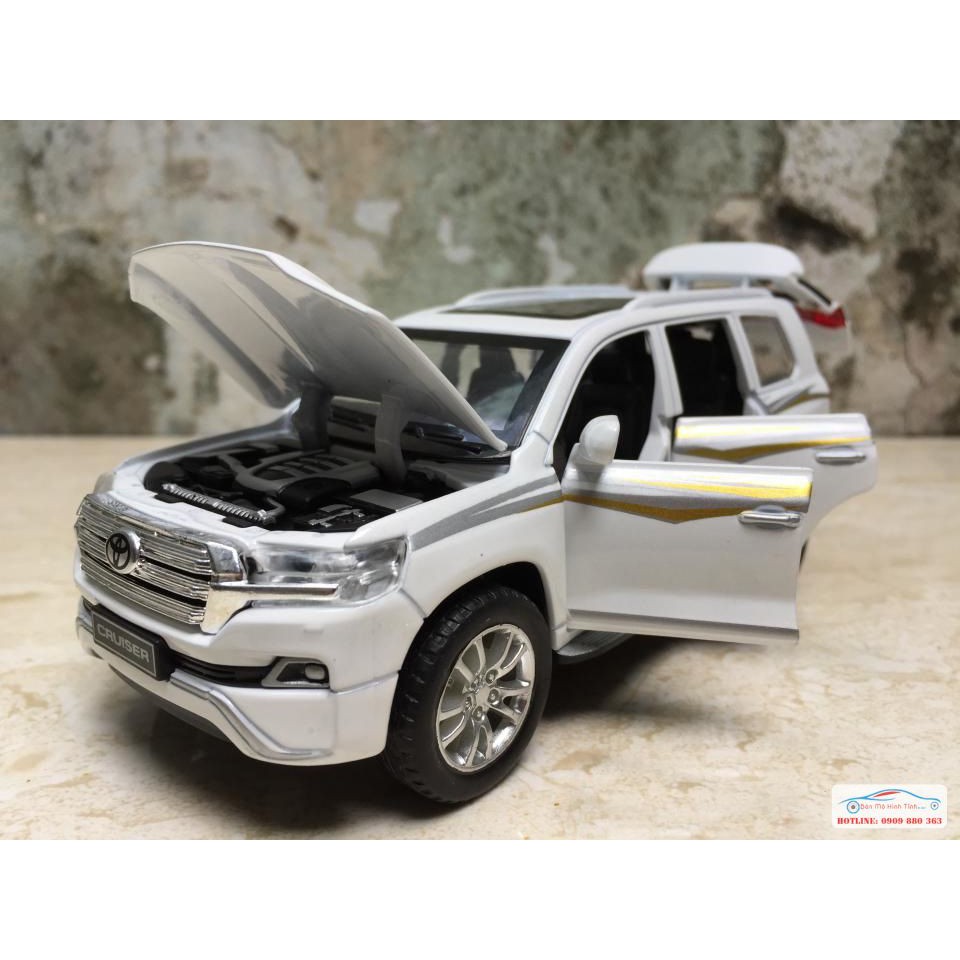 ​Mô hình xe đồ chơi TOYOTA Land Cruiser 2018  tỷ lệ 1:32