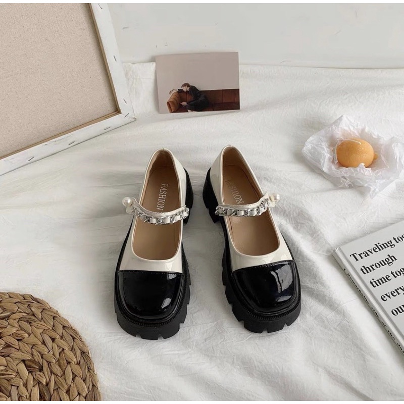 Giày búp bê có quai đen trắng đính hạt đế cao Yannie Lolita