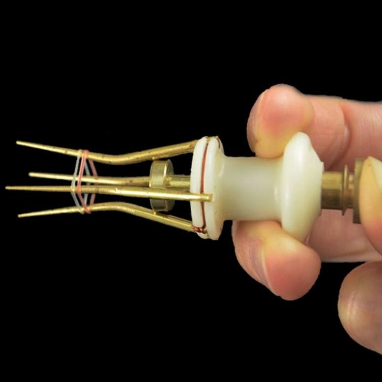 dụng cụ kẹp mồi câu cá chuyên nghiệp có kèm 1 bịch thun