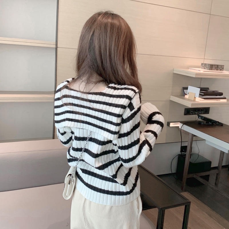 Áo sweater IELGY dệt kim họa tiết kẻ sọc cổ chữ V ôm dáng phong cách phương Tây cho nữ