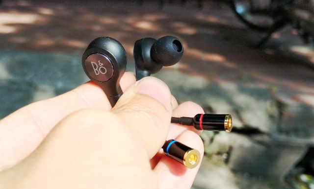 Mod Jack MMCX cho tai nghe để dễ dàng tháo ra lắp vào