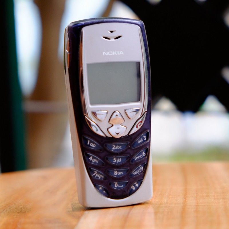 Điện thoại Nokia 8310 chính hãng tồn kho mới 99%