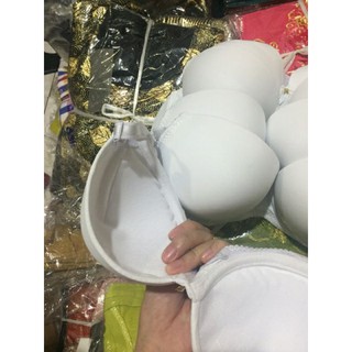 Áo ngực trơn mút mỏng có gọng.