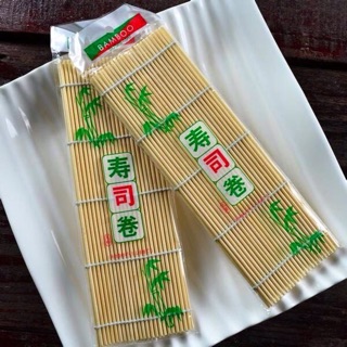 Mành tre cuộn kimpap, sushi