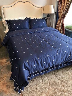 bộ vỏ chăn ga gối lụa nơ thêu trái tim đỏ 4 món