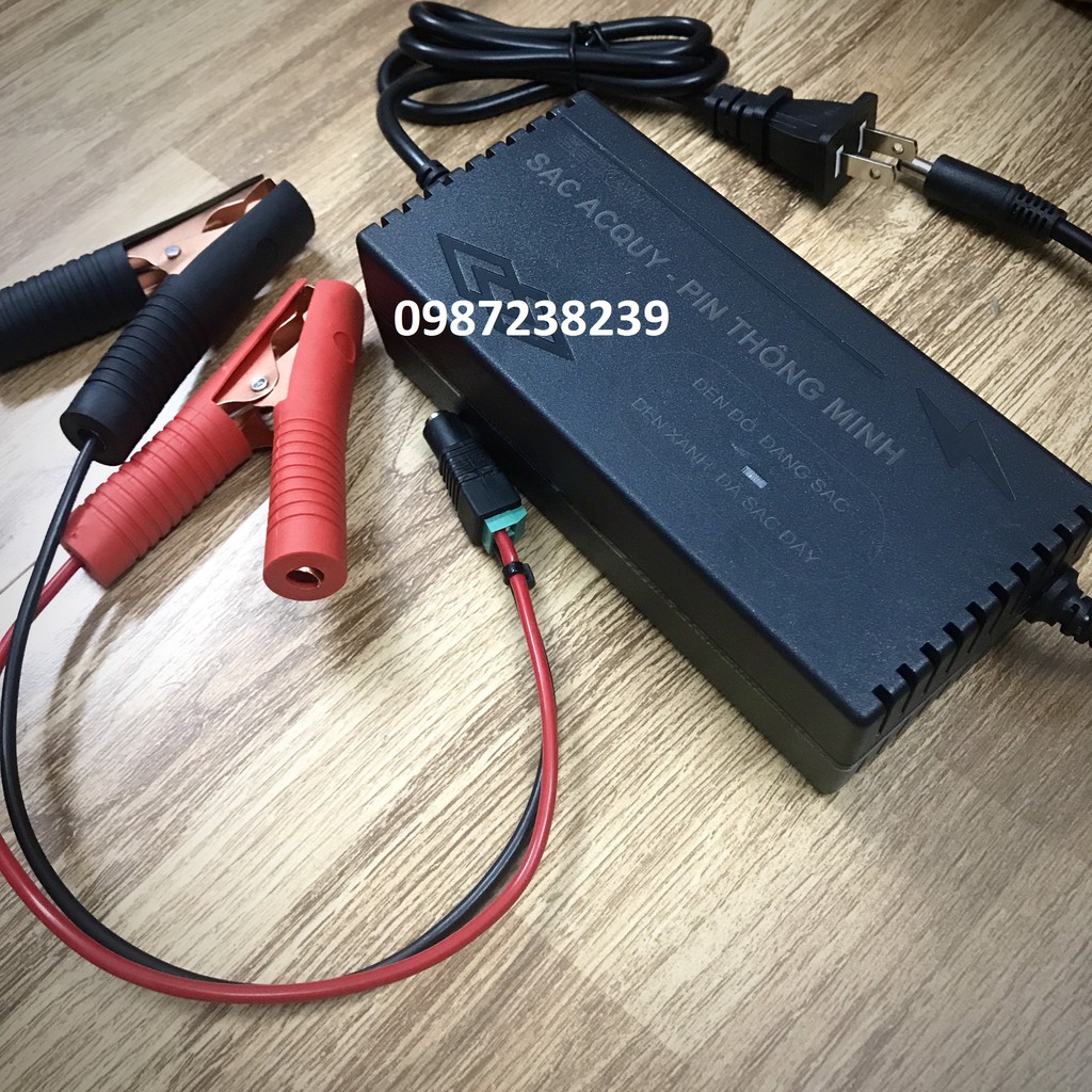 Sạc pin sắt LifePO4 24V 4A có quạt gió, tự ngắt khi đầy (sạc đầy 29.2V)