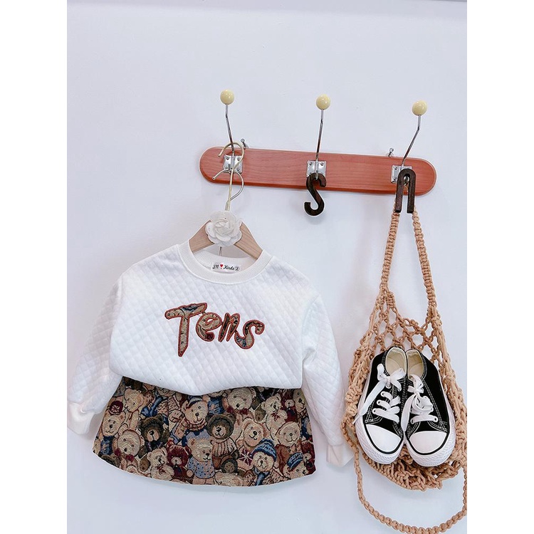 Bộ Quần Áo Trẻ Em Dài Tay Thu Đông Áo In Chữ TENS Chân Váy Dạ Gấu Vải Cotton Cho Bé Từ 10-30kg Mã DT44