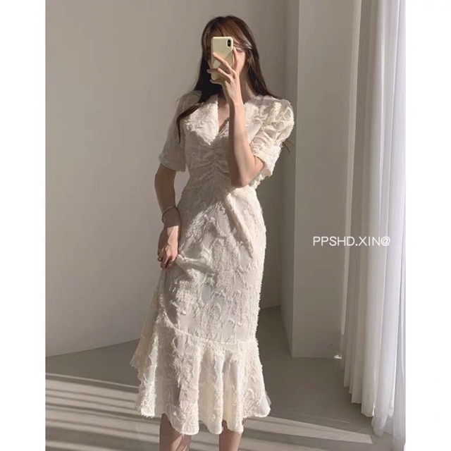 Đầm ren đuôi cá