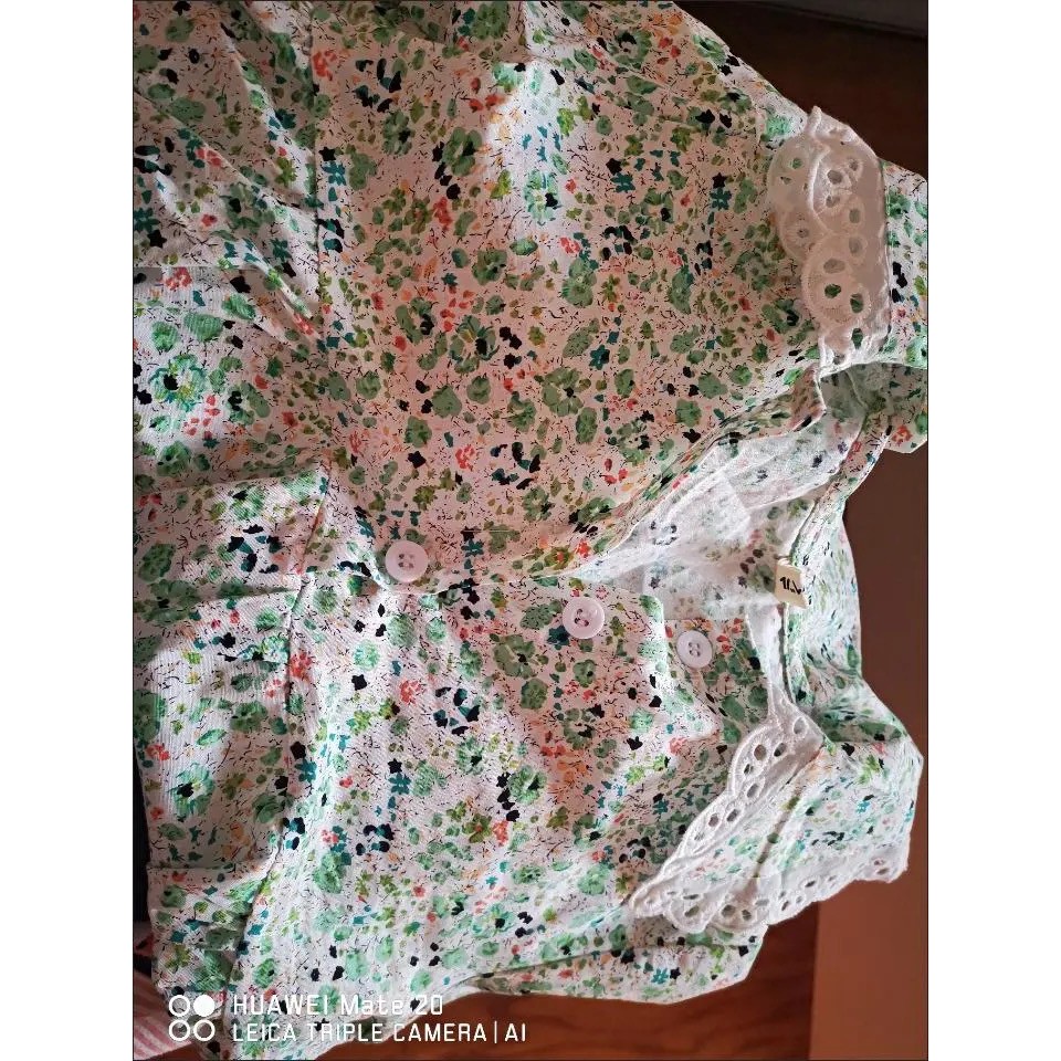 Váy hoa nhí dài tay nhiều màu phối ren cổ cho bé gái