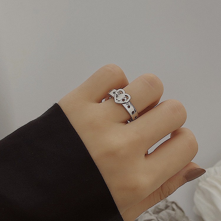 Nhẫn đeo ngón tay hình thắt lưng trái tim phong cách Hàn Quốc độc đáo