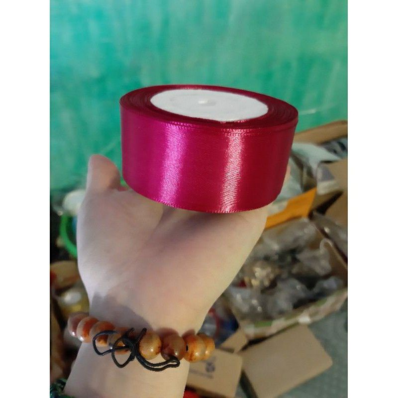 1 CUỘN RUY BĂNG LỤA BẢN 4 PHÂN SỬ DỤNG LÀM NƠ BÓ HOA ,LÀM HOA RUY BĂNG ,LÀM NƠ KẸP TÓC