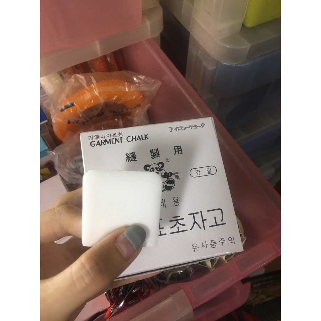 Phấn may bay màu và phấn màu