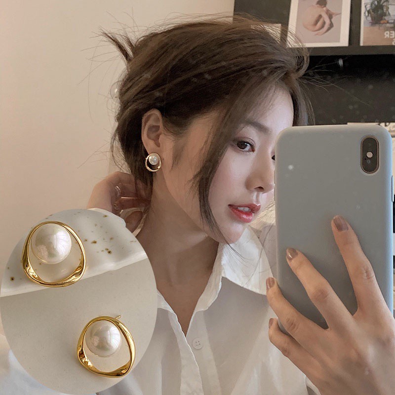 Bông tai hình oval đính ngọc trai thời trang Hàn Quốc sành điệu