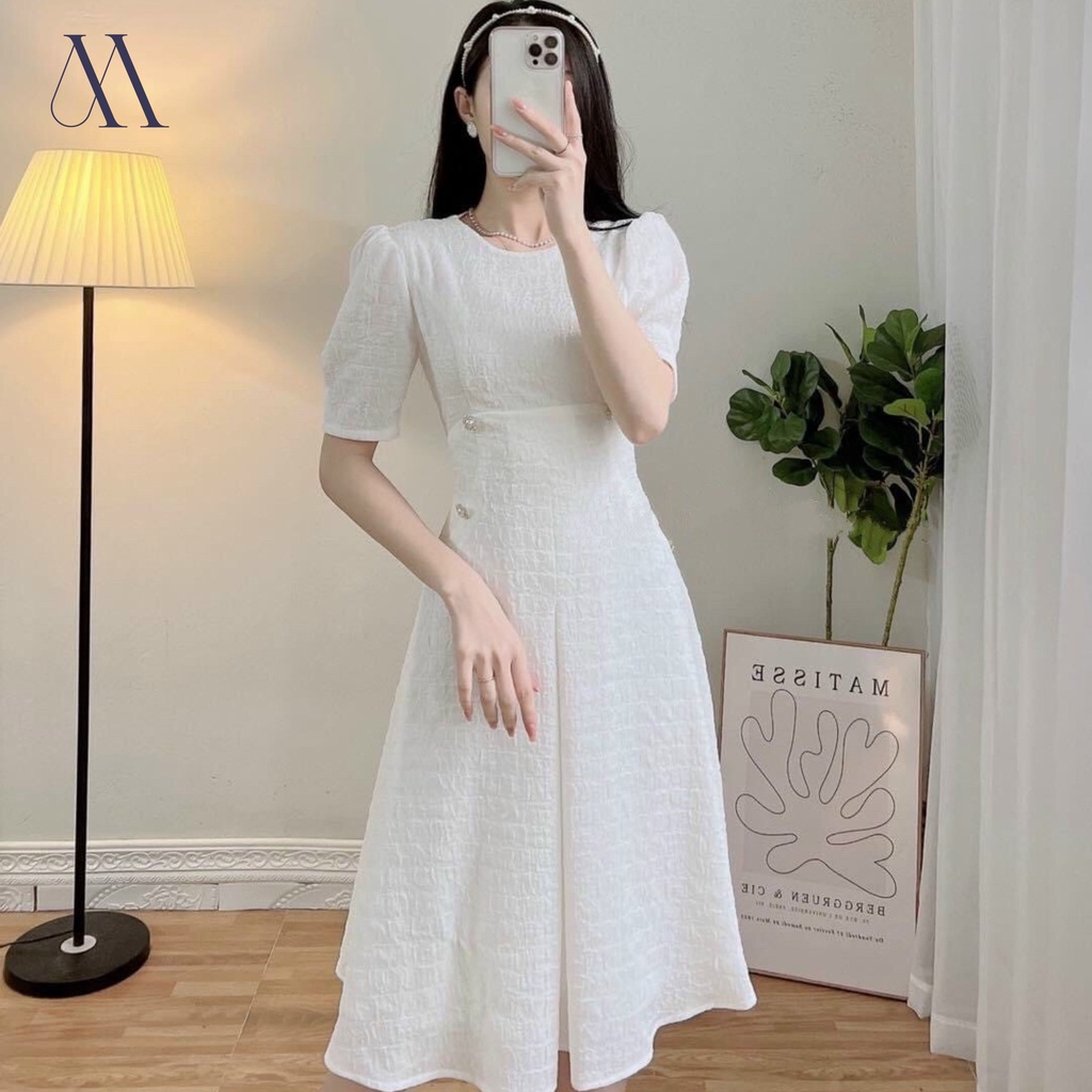 Váy Đầm Xòe Tay Phồng Nhẹ Eo - Phối 3 Nút Tạo Điểm Nhấn Cho Vòng 2, Chất Liệu Voan Xốp - Đầm 2 Lớp