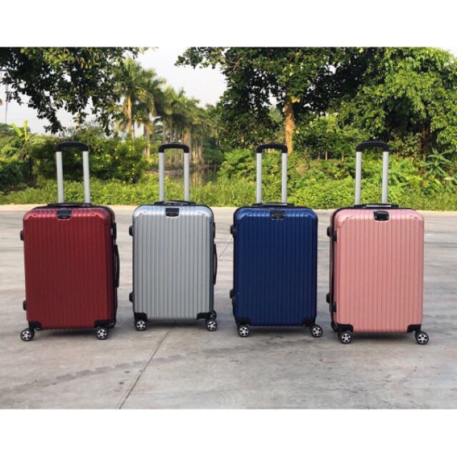 Vali chính hãng 869 Hùng Phát, sẵn kho size 20+24. Đủ màu nhựa pc dẻo dai, chống vỡ, chống xước nhé.