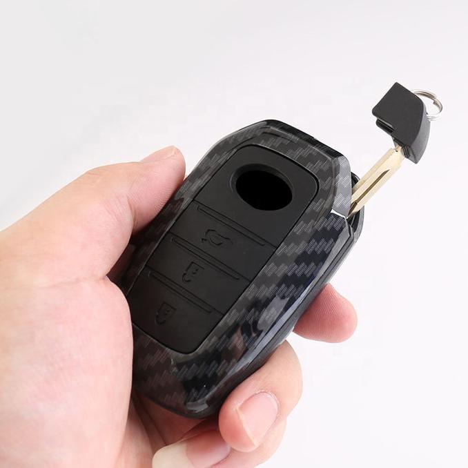 Bao/Vỏ carbon bảo vệ chìa khóa thông minh 3 nút bấm cho Toyota Fortuner Alphard Innova