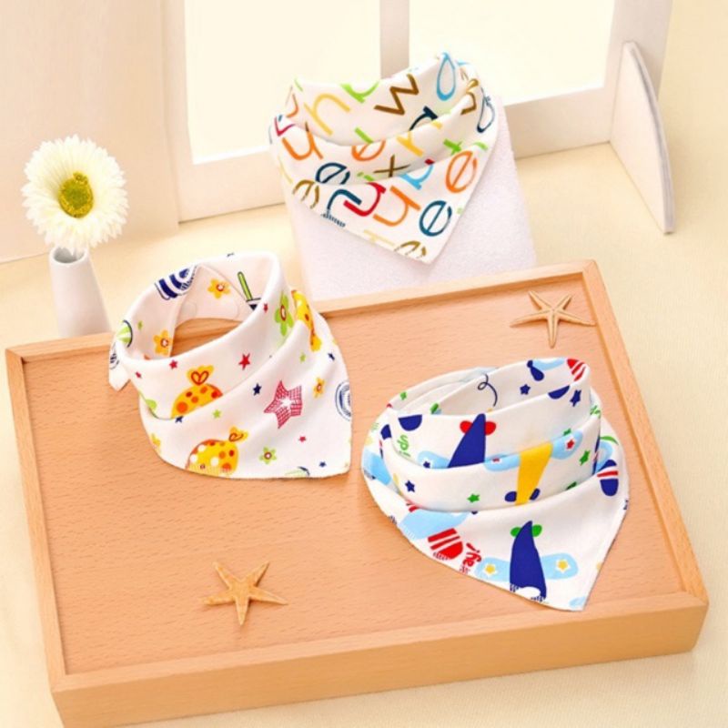 Khăn Yếm Cotton 2 Cúc Bấm Nhiều Mẫu Cho Bé