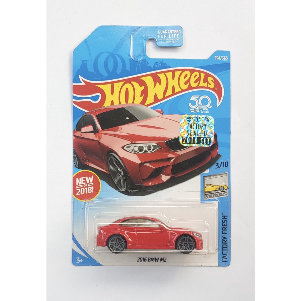 Xe mô hình tỉ lệ 1:64 Hot Wheels T-6 Factory Sealed BMW M2 ( đỏ )