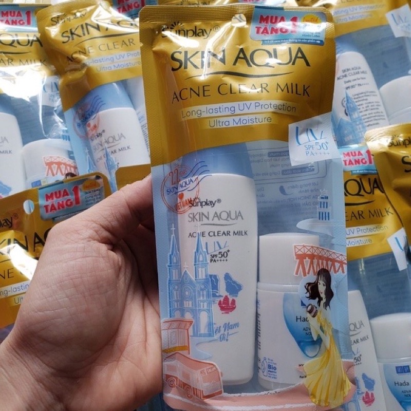 Sữa chống nắng dưỡng da ngừa mụn Sunplay Skin Aqua Acne Clear SPF 50+ PA++++ 25g