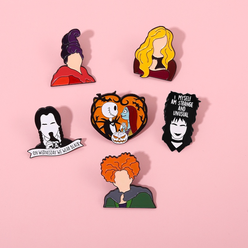 Huy Hiệu Cài Áo Hình Nhân Vật Phim Addams Family