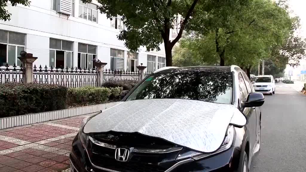 Tấm Bạt Che Nắng Kính Lái Ô Tô