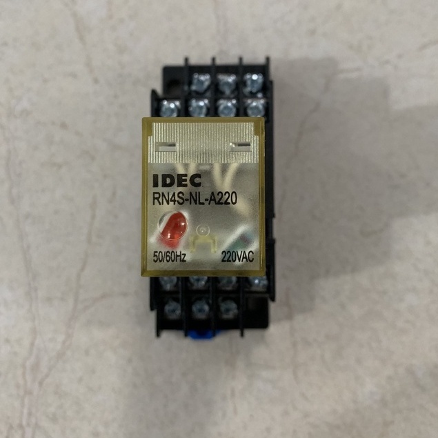 Rơle trung gian 14 chân IDEC RN4S-NL-A220 + đế